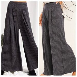 Ces Femme Gray Wide-Leg Knit Pleated Women's Pants